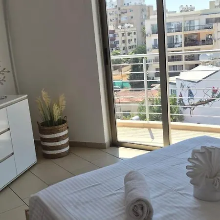Διαμέρισμα Zorzis Court 5 *