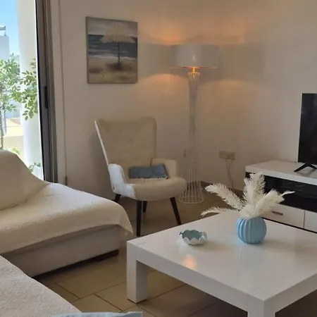 Zorzis Court 5 * לרנקה