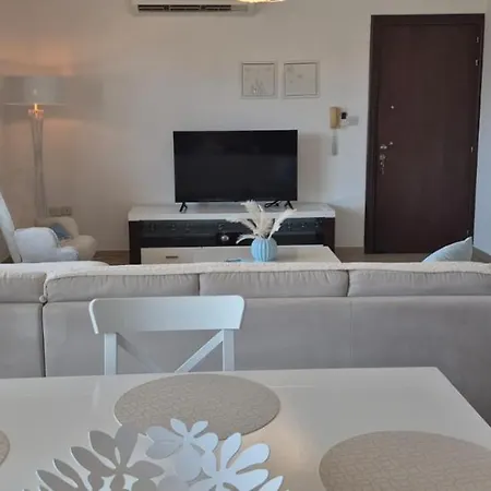 Zorzis Court 5 לרנקה